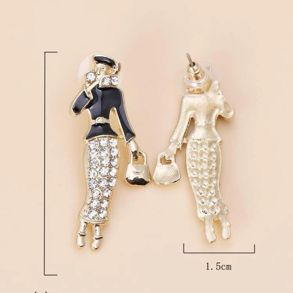 New Inventory 🔥Rhinestone Decor Figure Stud Earrings🔥 - Picture 3 of 6